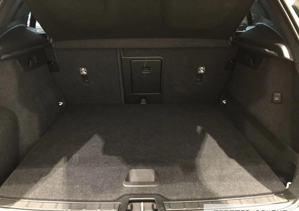 Volvo XC 40 cena 139900 przebieg: 97362, rok produkcji 2020 z Żnin małe 497